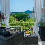 Superior Stunning Gravosa With A Free Parking Ντουμπρόβνικ