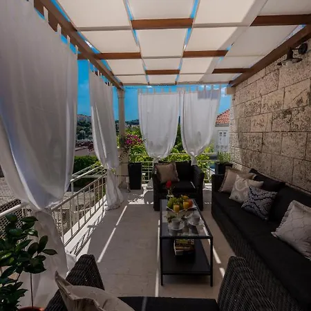 Superior Stunning Gravosa With A Free Parking Affittacamere 3*
