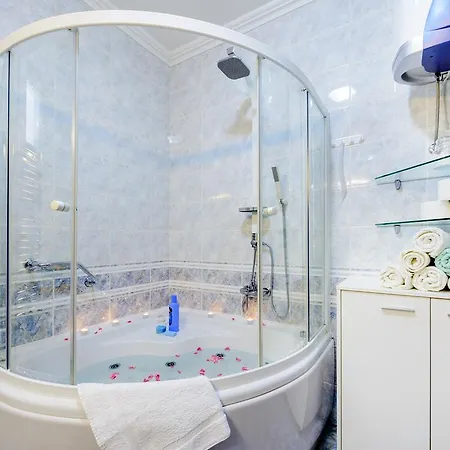 Superior Stunning Gravosa With A Free Parking