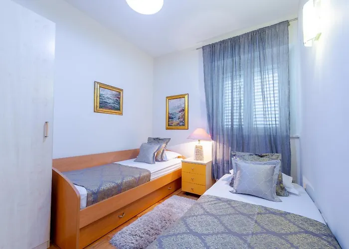 Superior Stunning Gravosa With A Free Parking 3*